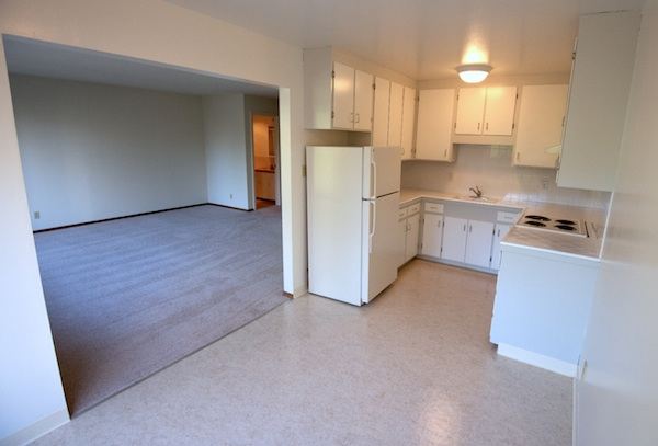 Image of kitchen, dining area & living room