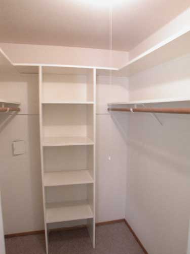 Walk-in closet