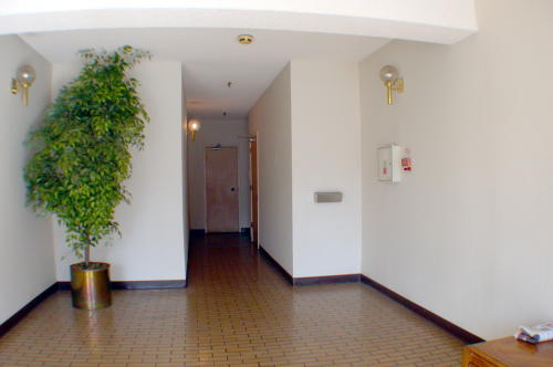 Image of 6026 California Street lobby